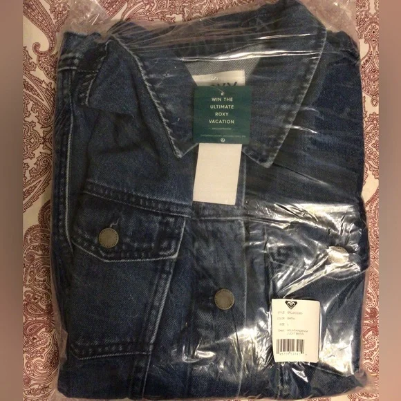 NWT Roxy Mountain Road Denim Jacket